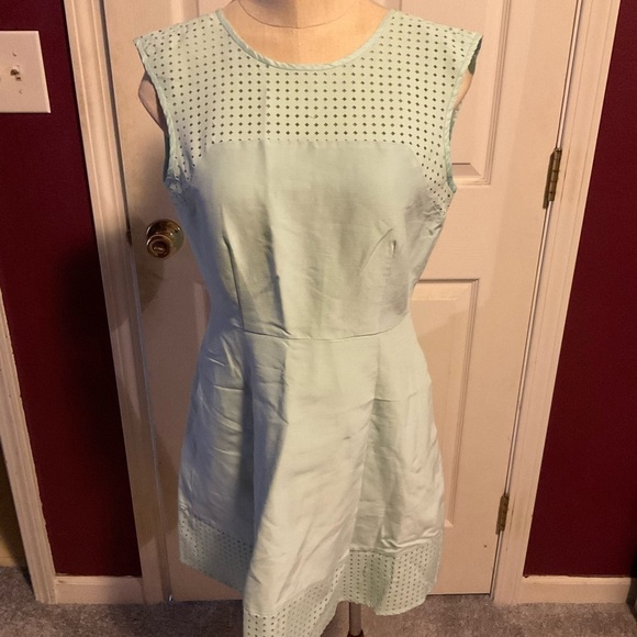 𝅺J Crew Perforated A-Line Dress Sz 2 #B9821 - Picture 2 of 5